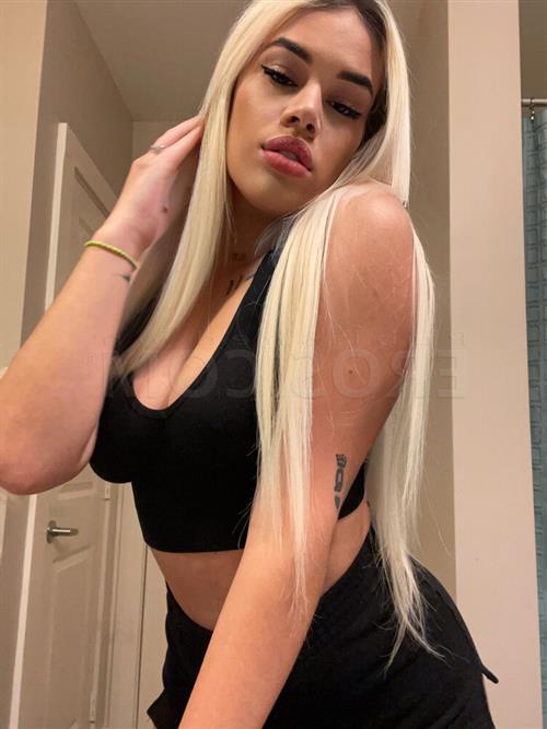 Anaiah, escort in Wolfsburg - 6085